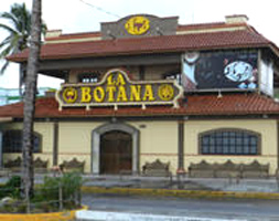 outside daytime view of La Botana strip club in Mazatlan